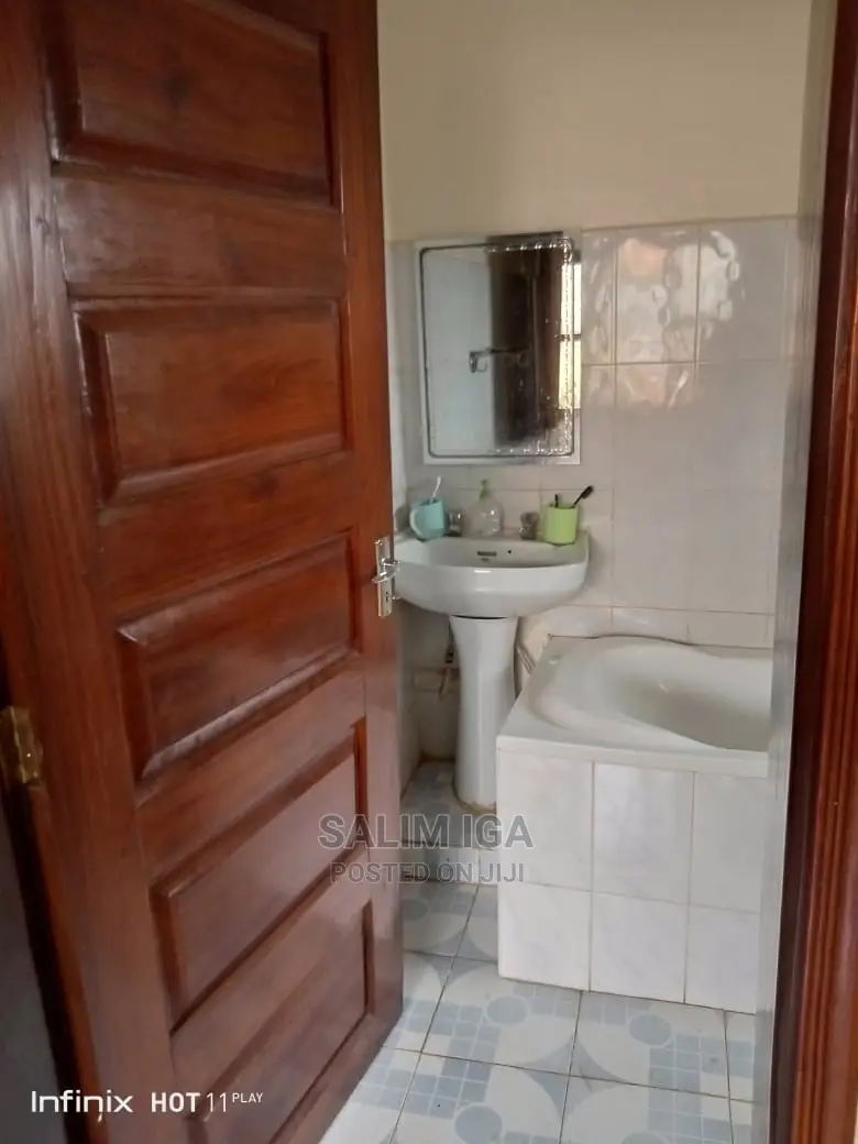 3bdrm Bungalow in Kololo Property, Central Division for Rent