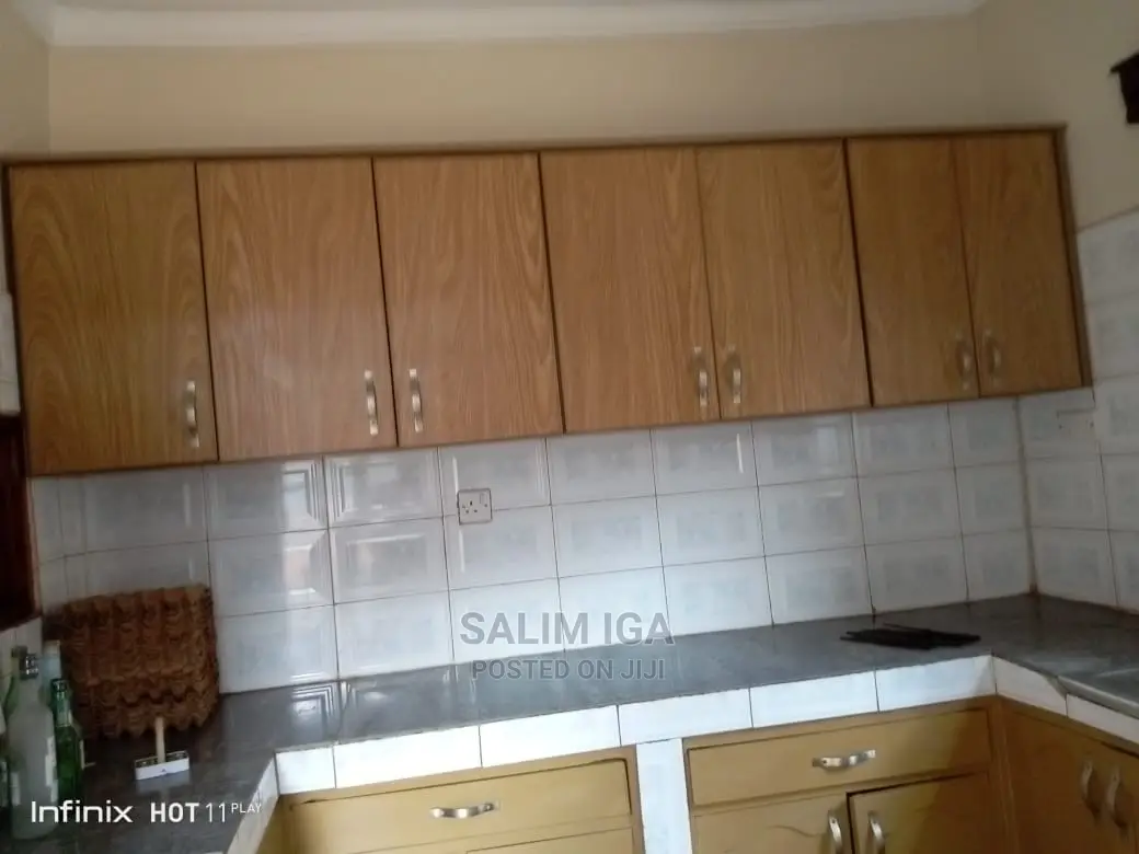 3bdrm Bungalow in Kololo Property, Central Division for Rent