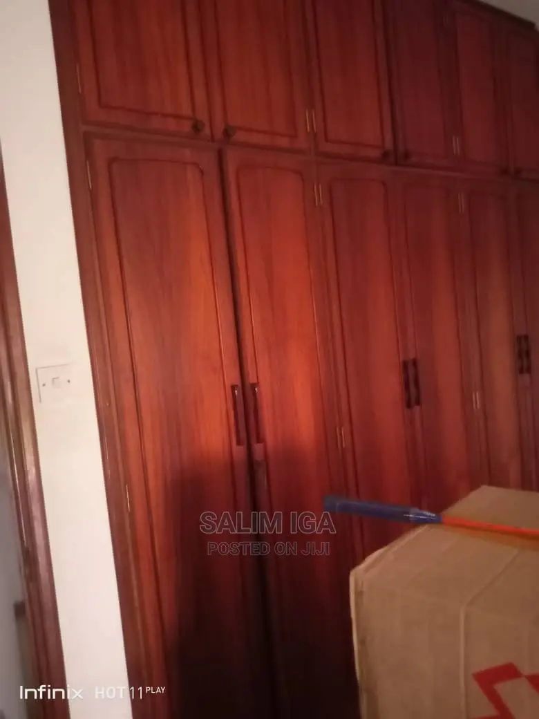 4bdrm Bungalow in Kololo Property, Central Division for Rent