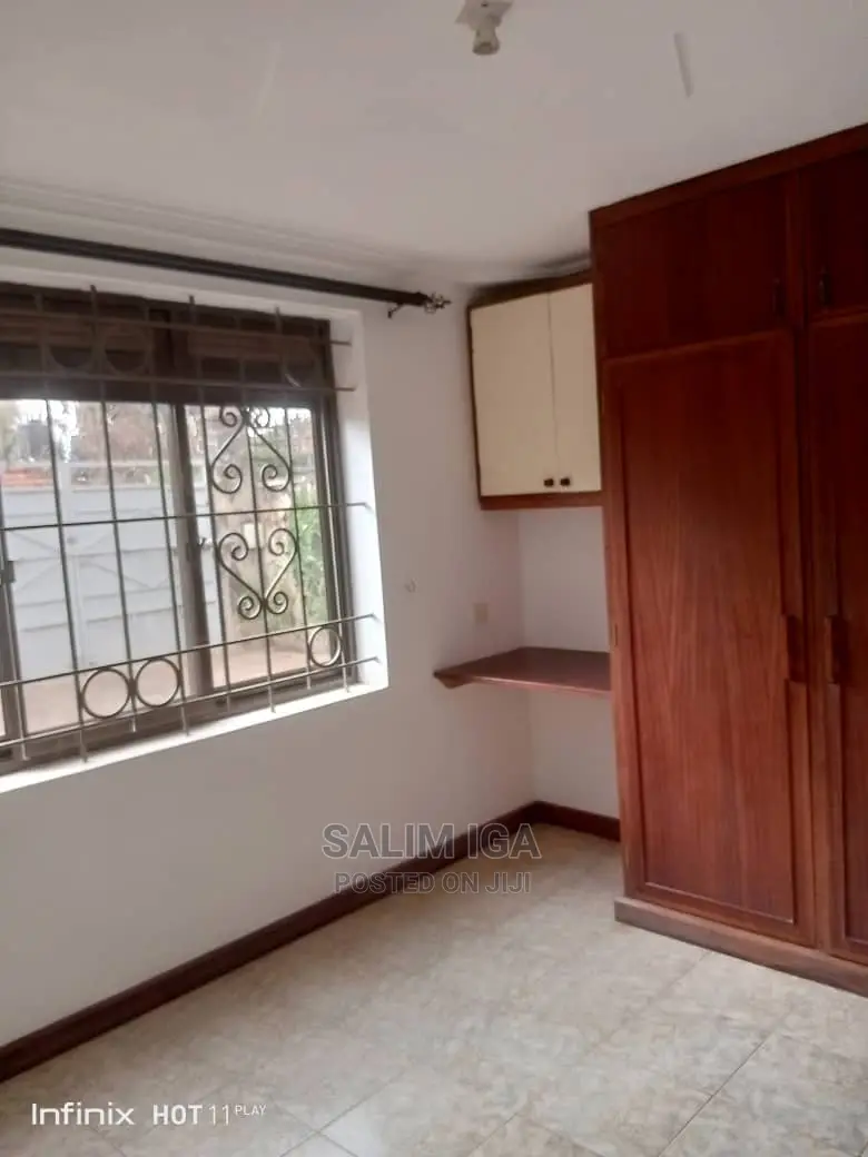 4bdrm Bungalow in Kololo Property, Central Division for Rent
