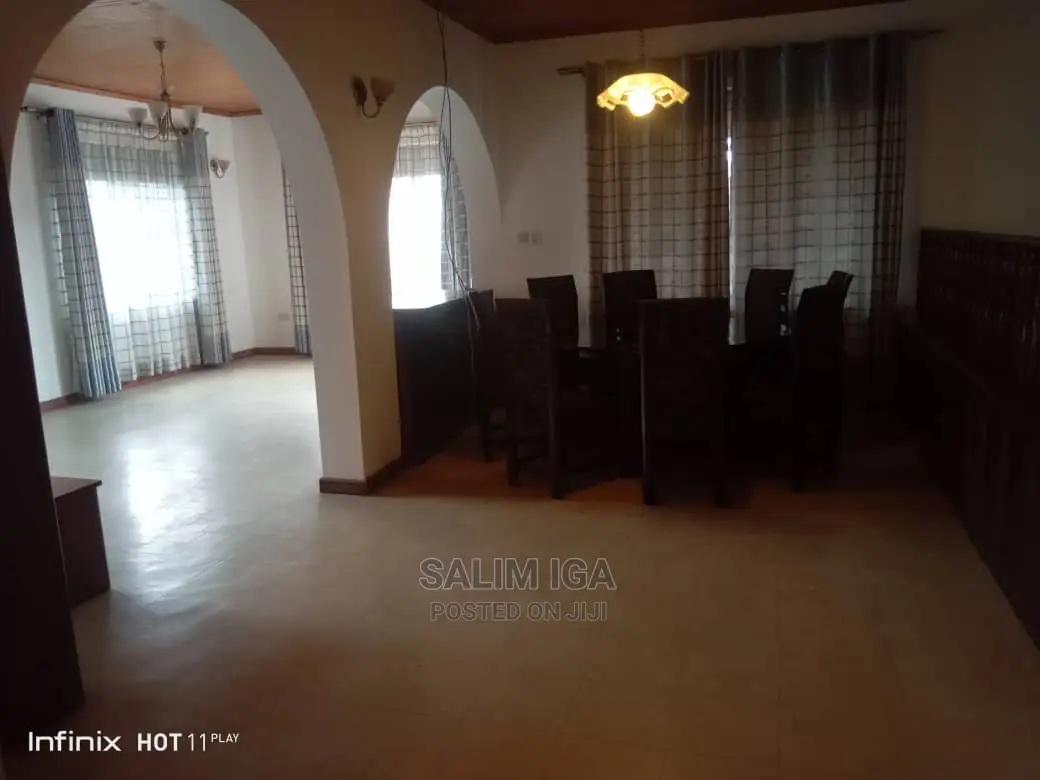 4bdrm Bungalow in Kololo Property, Central Division for Rent