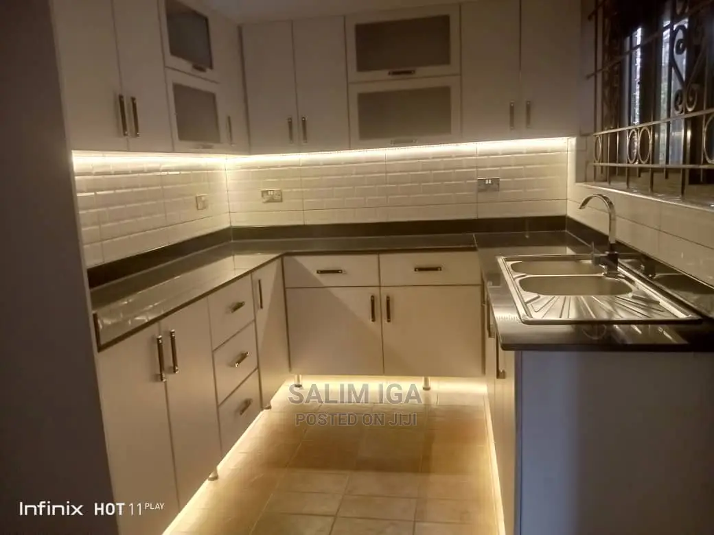 4bdrm Bungalow in Kololo Property, Central Division for Rent