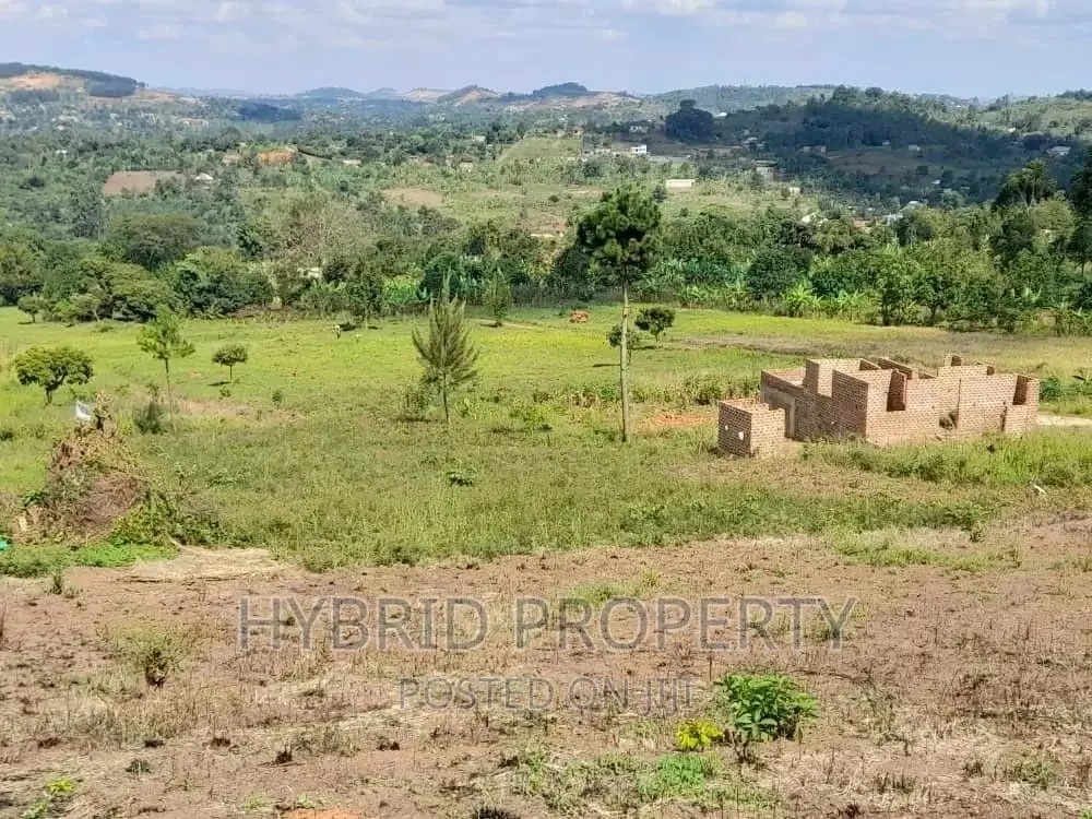 Prime Plots for Sale at Gayaza~Nkoowe [Wakiso]~Hoima Road.
