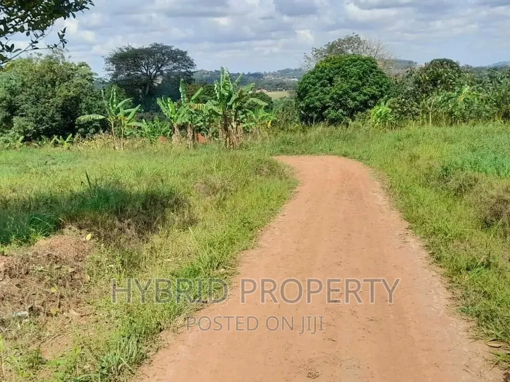 Prime Plots for Sale at Gayaza~Nkoowe [Wakiso]~Hoima Road.
