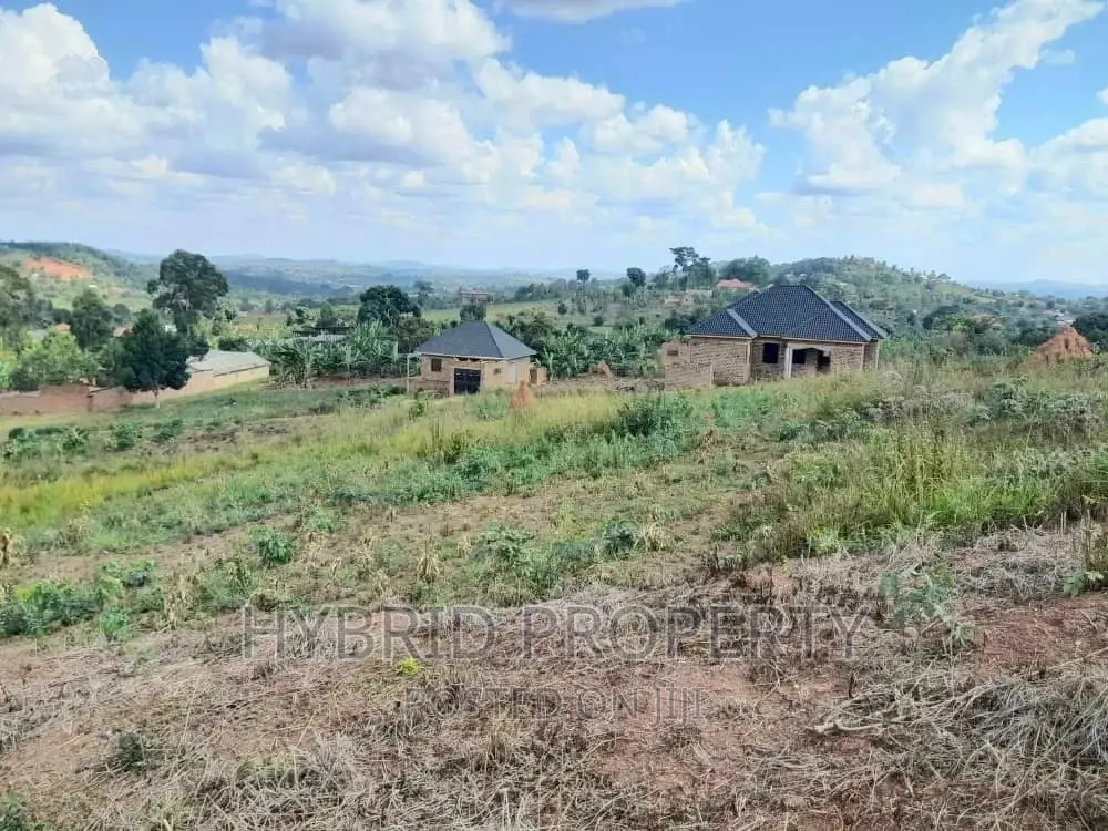 Prime Plots for Sale at Gayaza~Nkoowe [Wakiso]~Hoima Road.