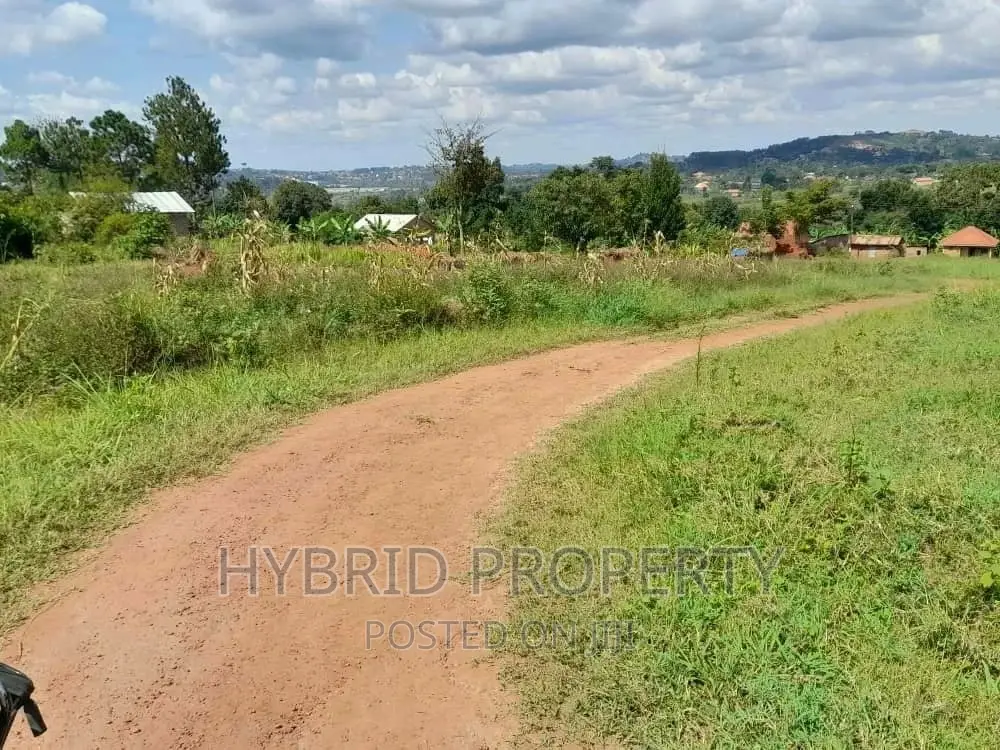 Prime Plots for Sale at Gayaza~Nkoowe [Wakiso]~Hoima Road.