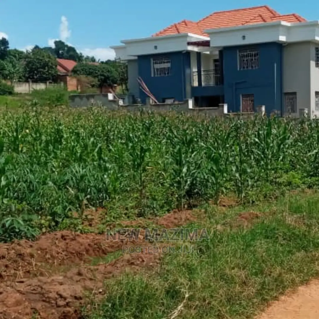 Very Prime Plot on Quicksale in Heart of Lubowa Heights