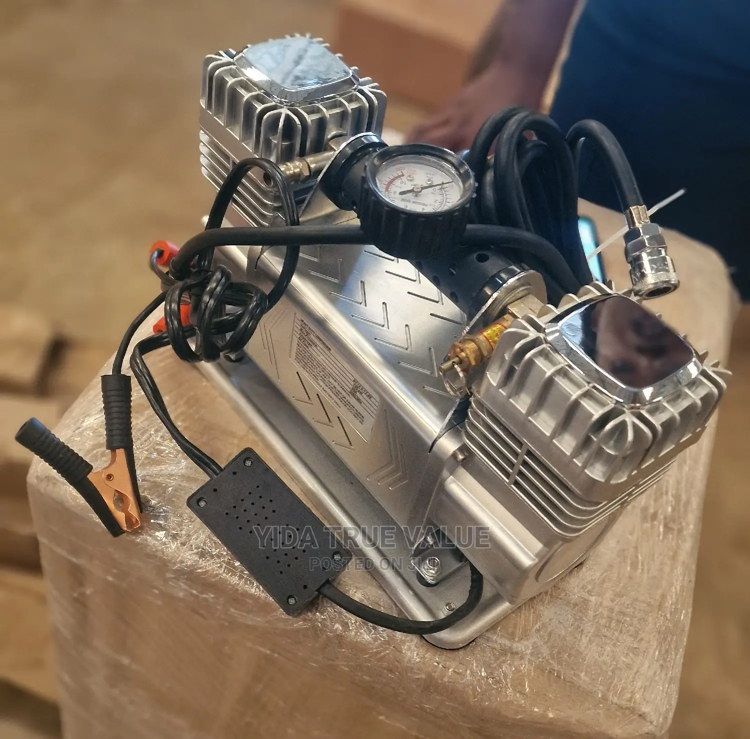 Portable Air Compressor ( Tire Inflator)