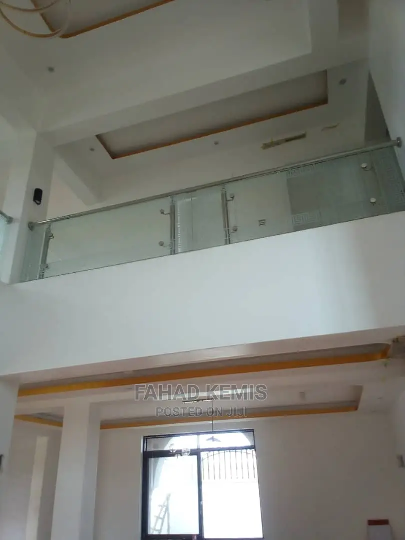 Modern Stainless Glass 10mm