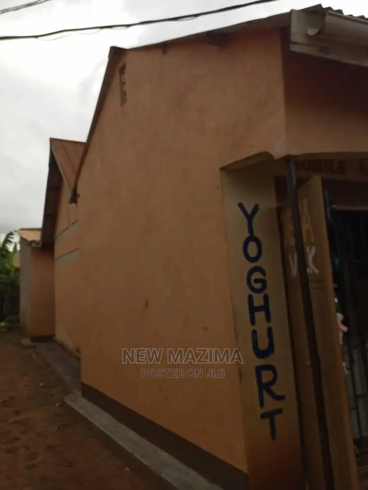 3bdrm House in Salaama Munyonyo Rd, Central Division for Sale