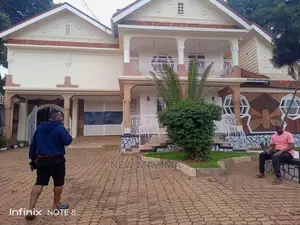 6bdrm Mansion in Najjanankumbi, Central Division for Rent