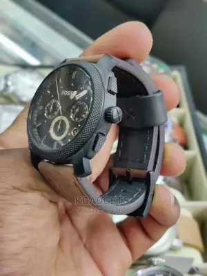 Round Fossil Leather