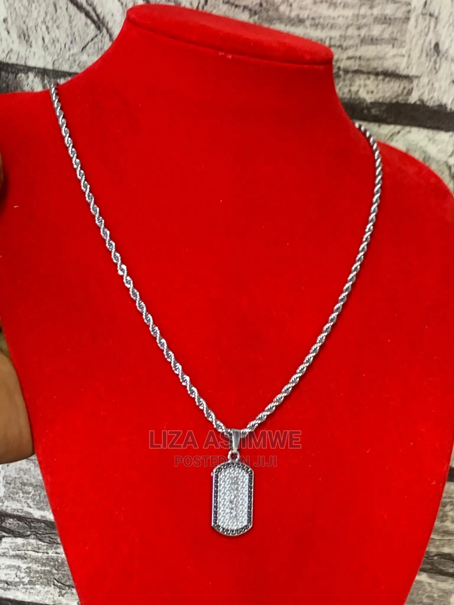 Men’S Simple Necklaces Available
