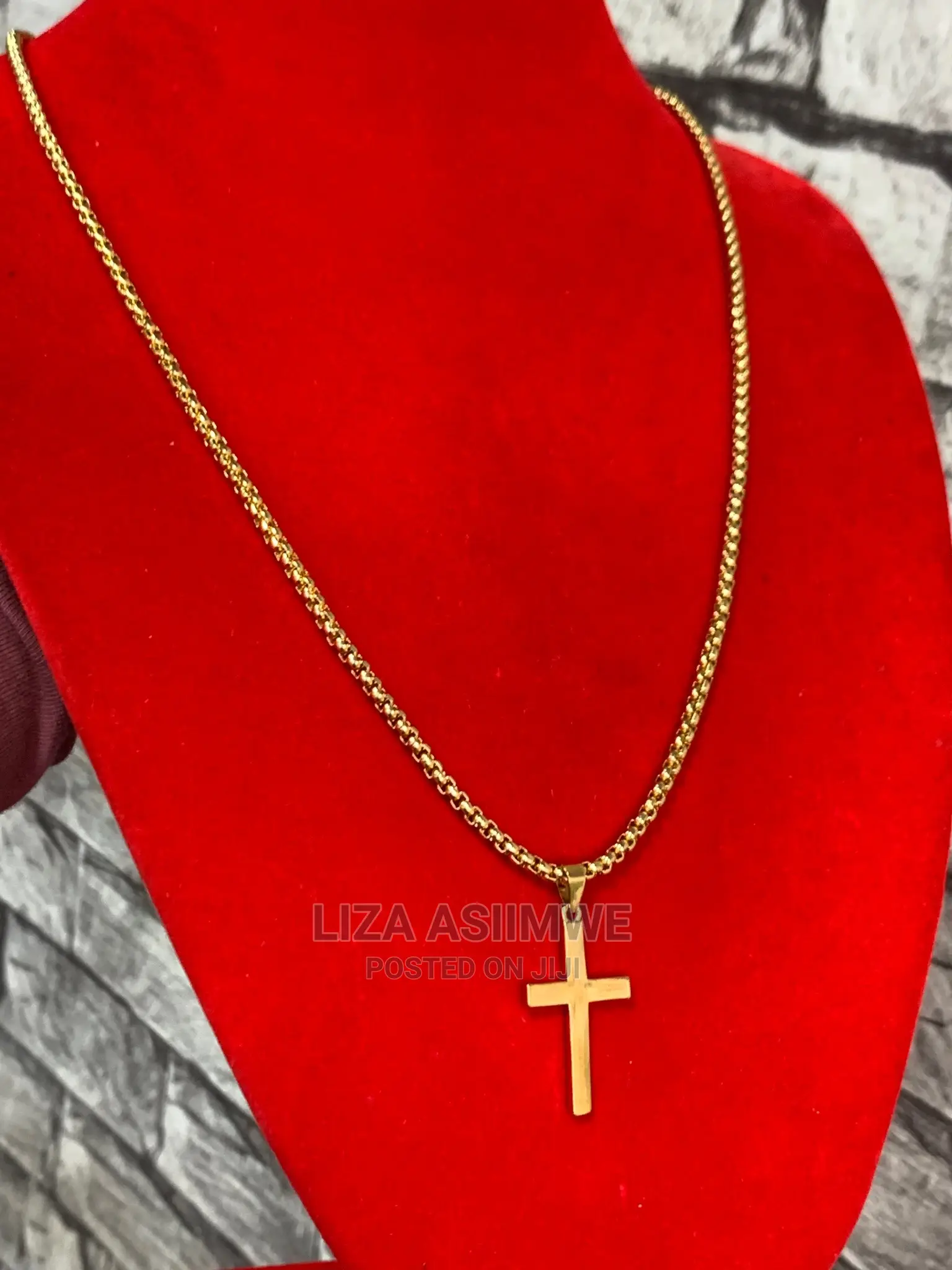 Men’S Simple Necklaces Available With a Cross