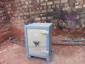 Medium Double Lock Safe