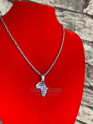 Men’S Simple Necklaces Available