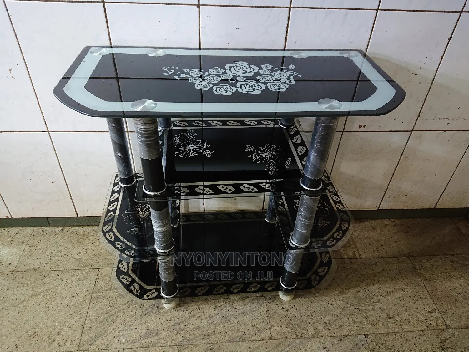Glass Tv Stand With Ample Space for Woofers