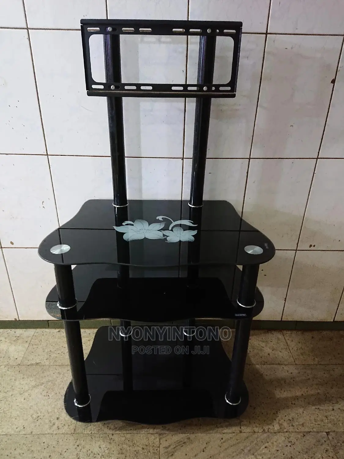 Glass Tv Stand With Ample Space for Woofers