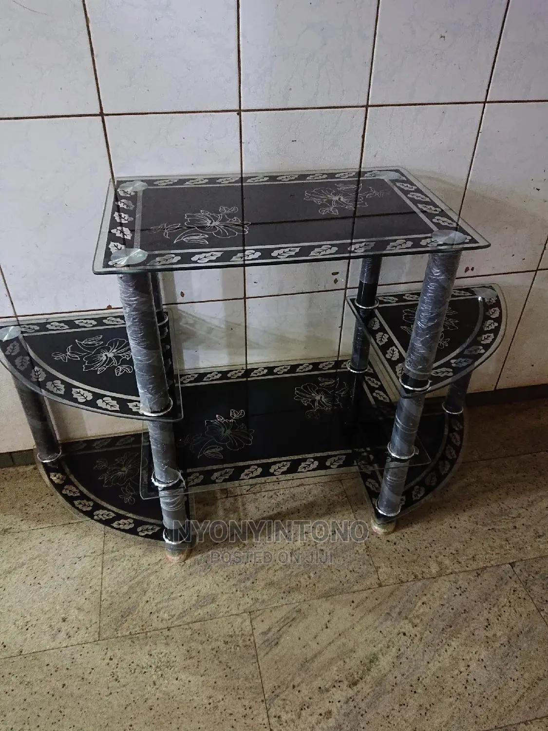 Glass Tv Stand With Space for Woofers and Speakers