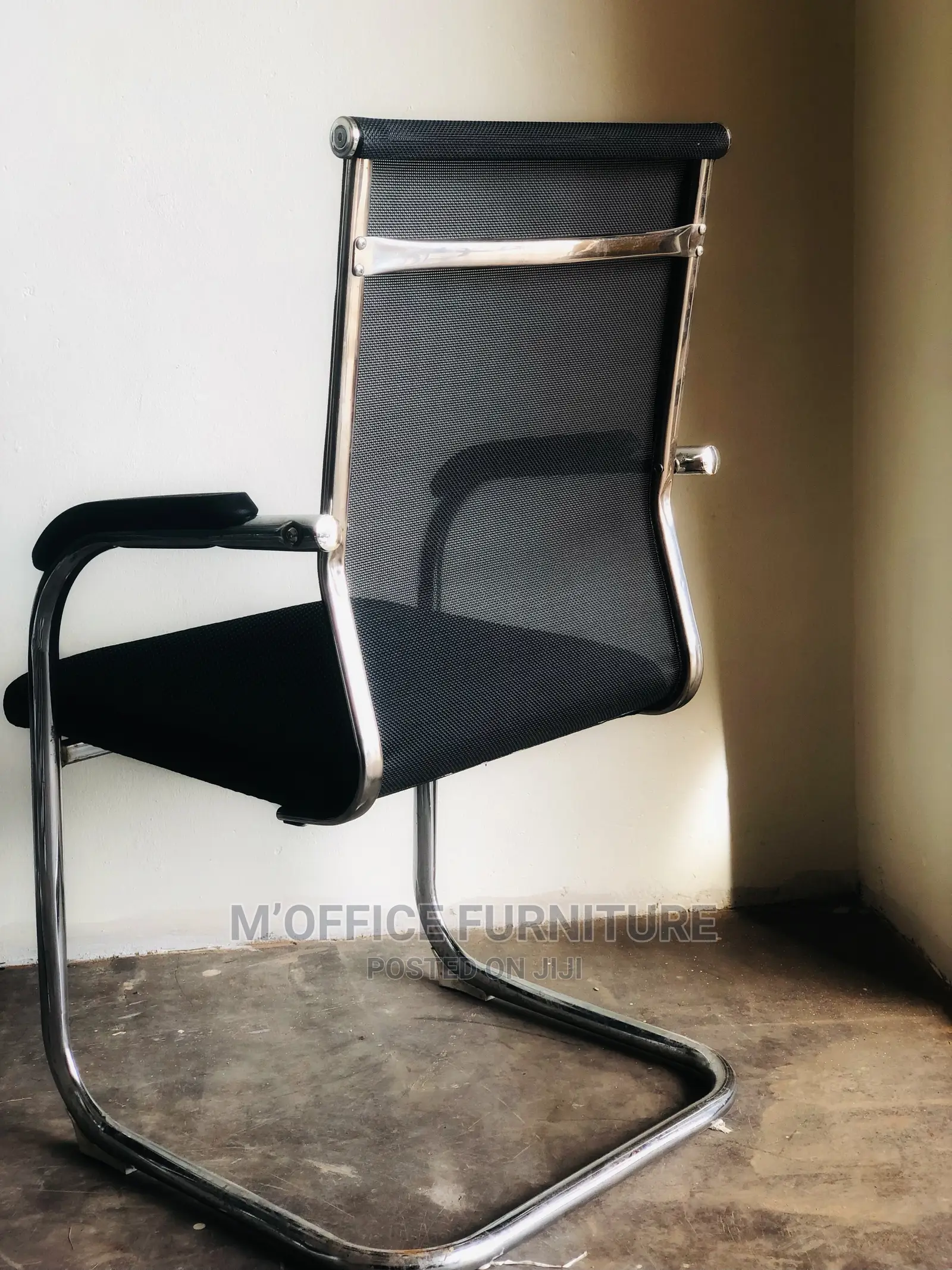 Mesh Back Guest Chairs