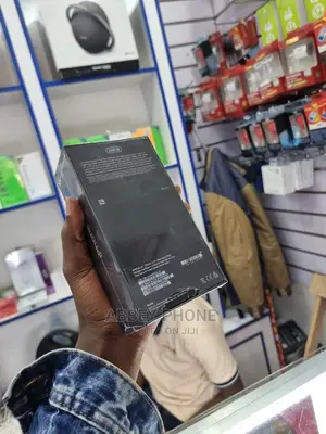 New Apple iPhone 11 Pro Max 256 GB Gold