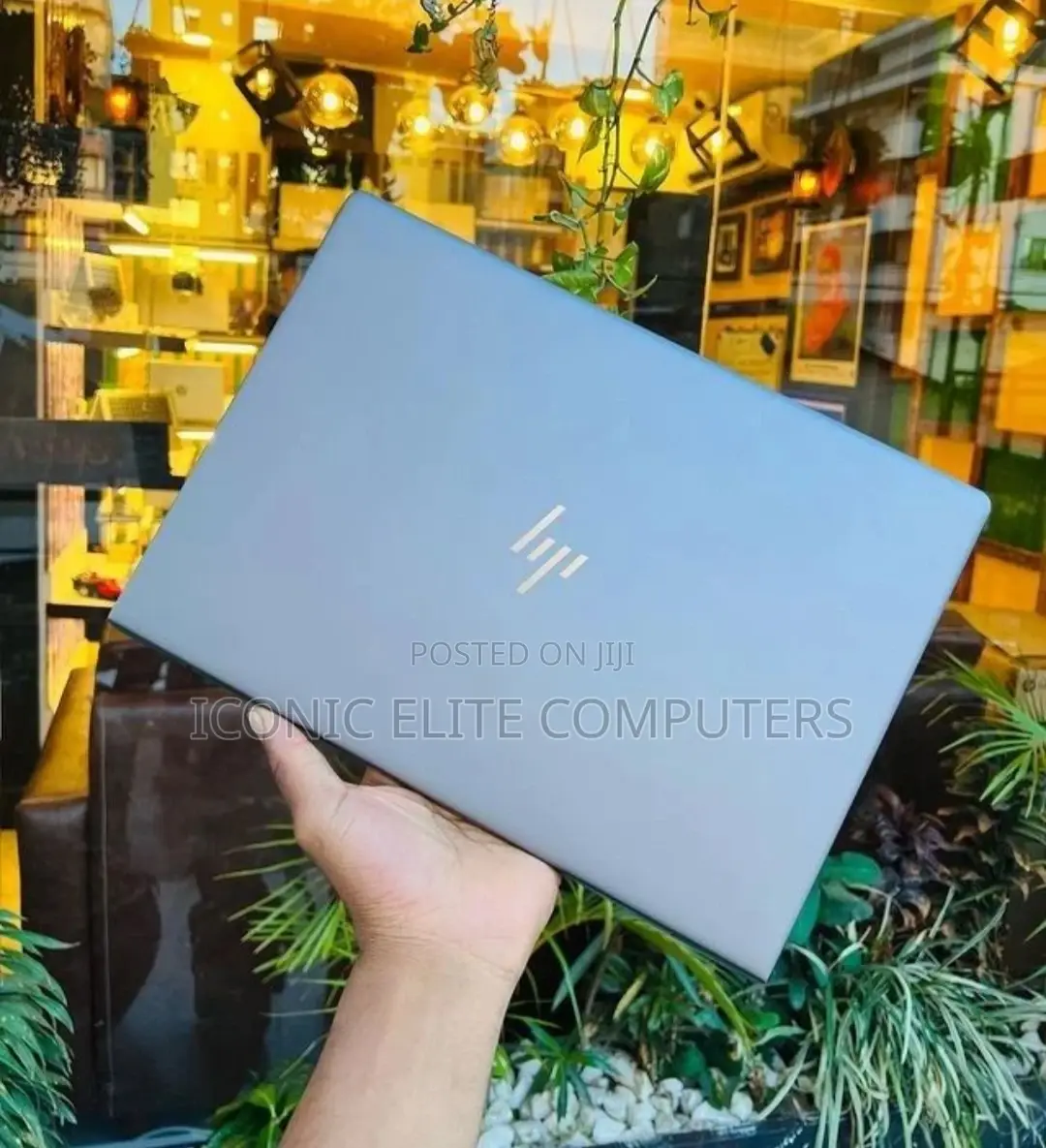 New Laptop HP ZBook Studio G5 8GB Intel Core i5 SSD 256GB