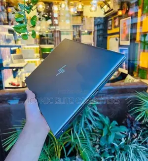 New Laptop HP ZBook Studio G5 8GB Intel Core i5 SSD 256GB