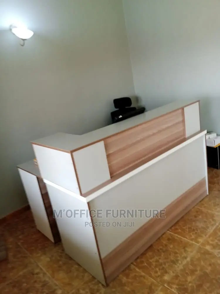 L-Shaped Reception Tables