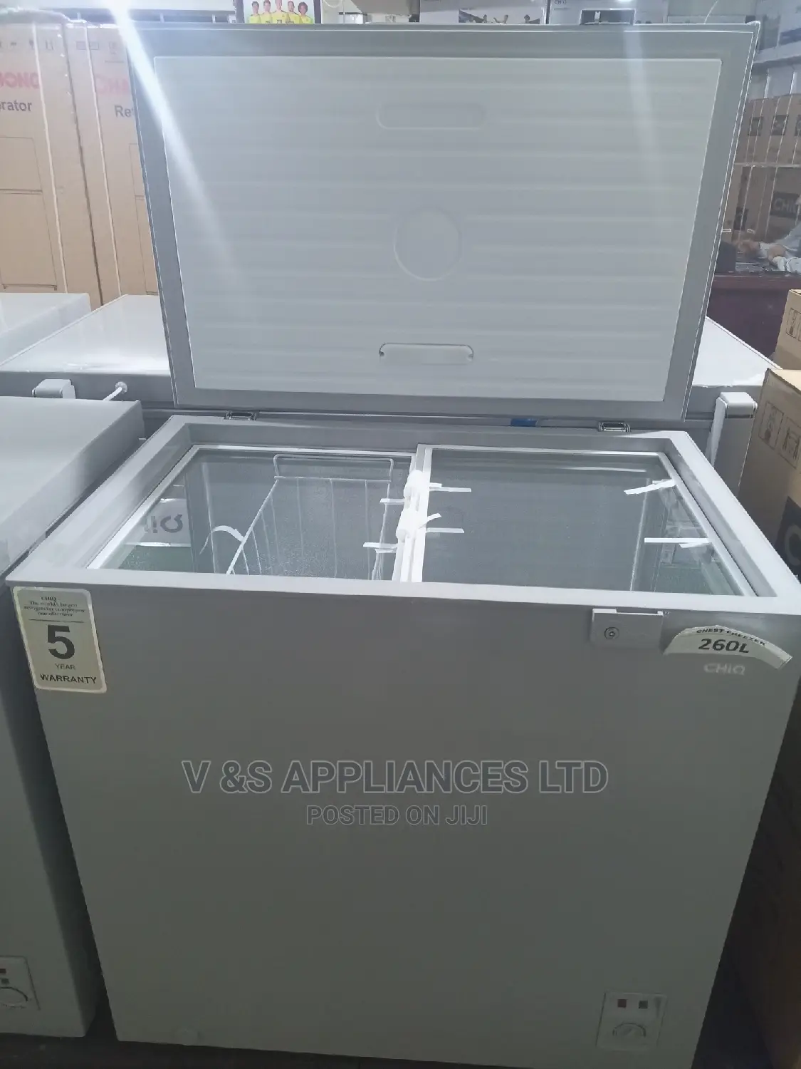 260l Chiq Chest Freezer