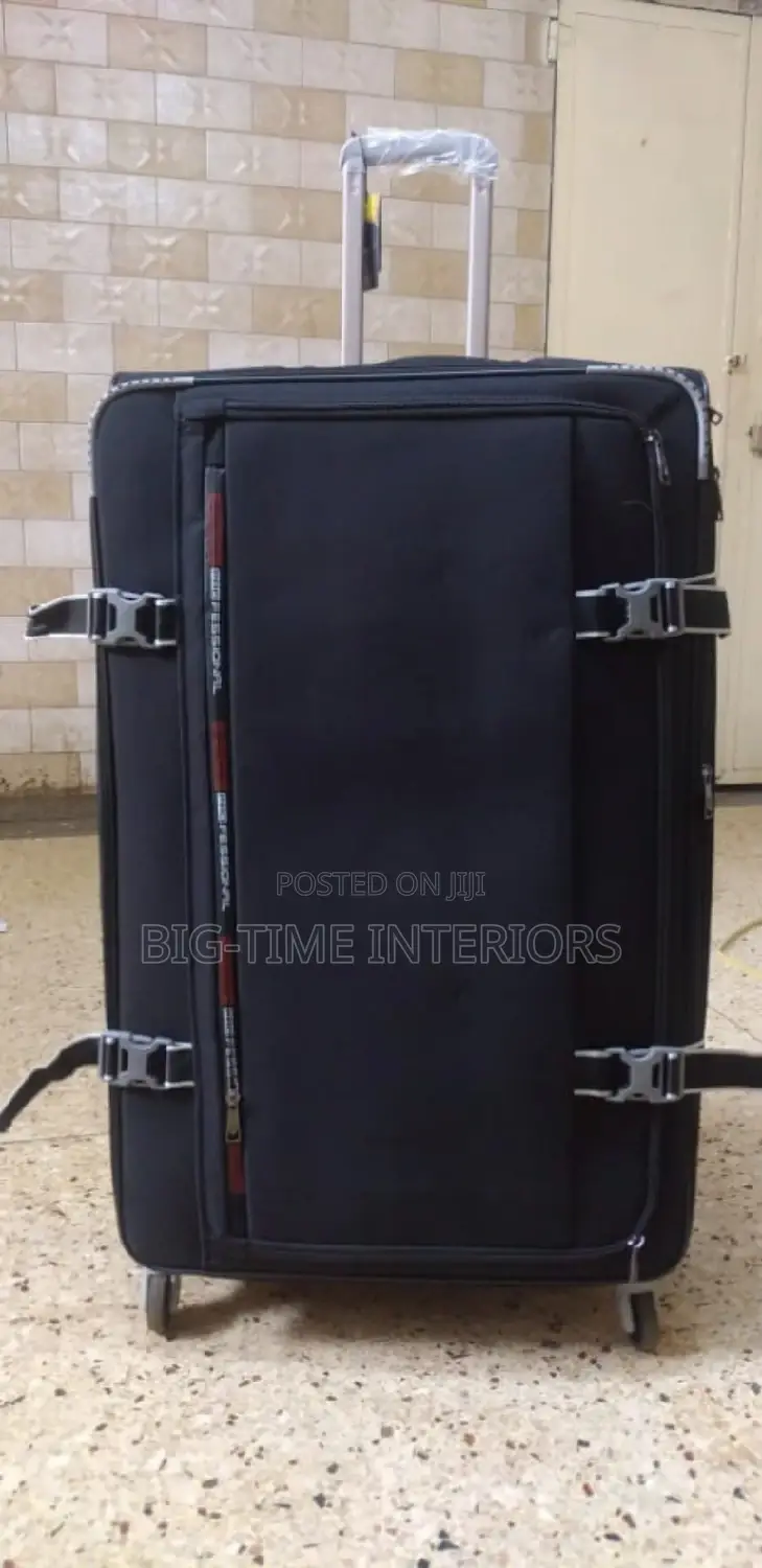 Classy Black Suitcase Exra Large