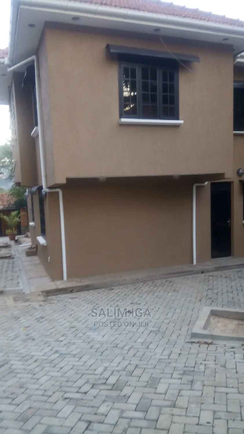 4bdrm Duplex in Kololo Property, Central Division for Rent