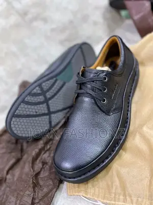 Men's Light Shoes-Black