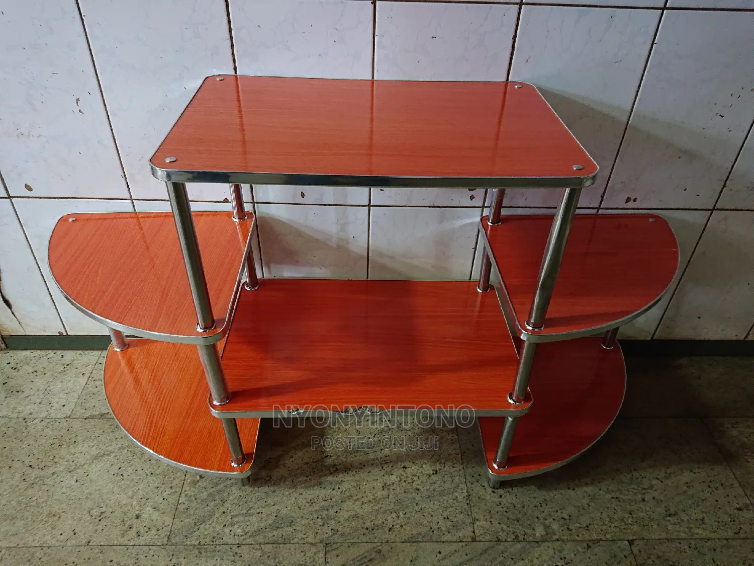 Wooden Tv Stand With Ample Space for Woofers and Speakers