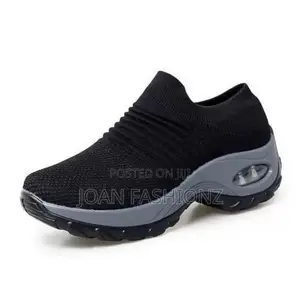 Ladies Casual Sneakers -Black
