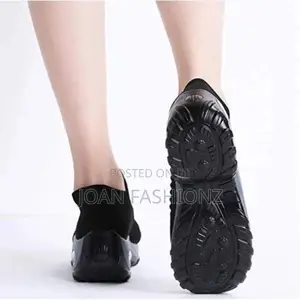 Ladies Casual Sneakers -Black