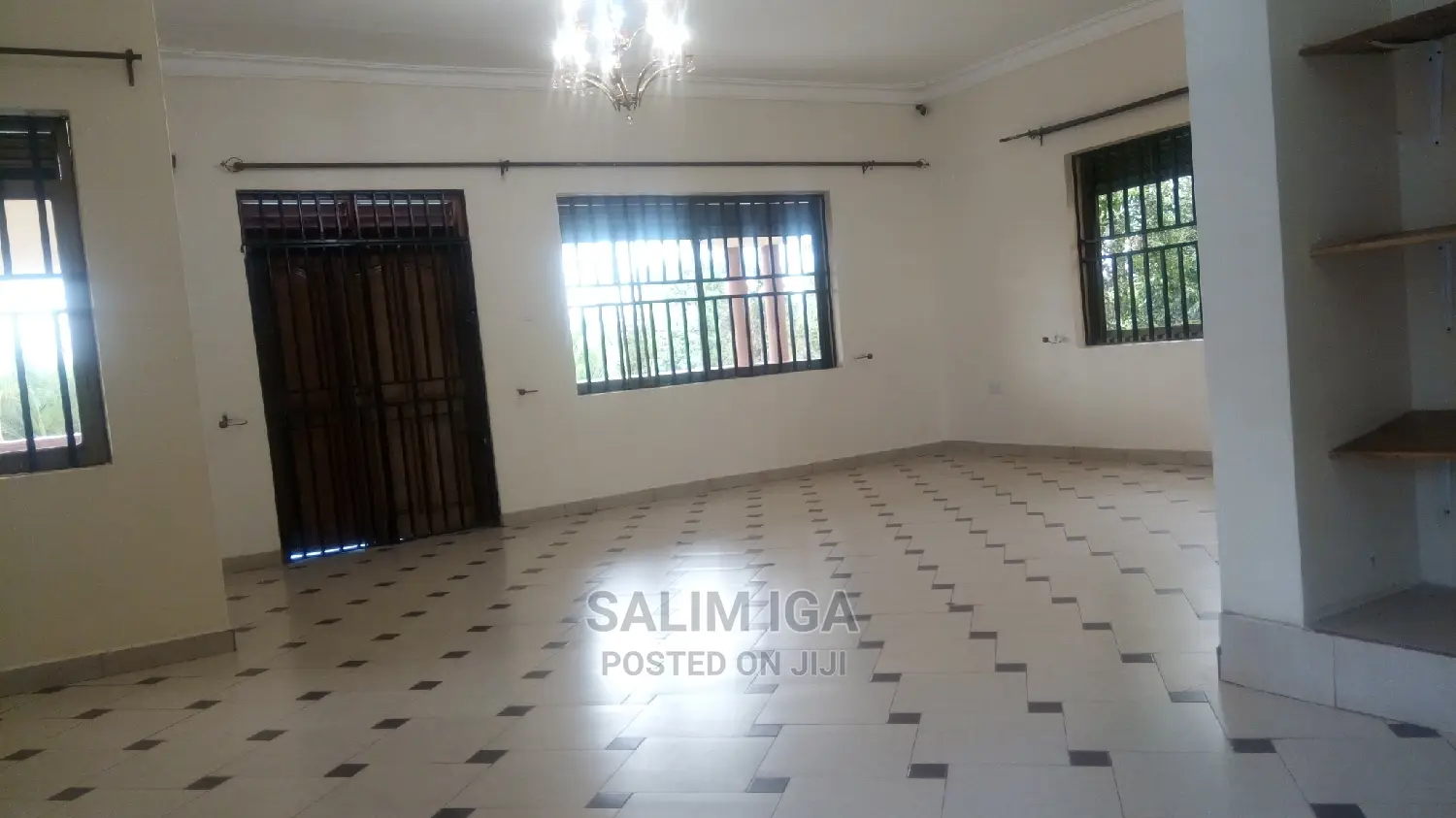 5bdrm Duplex in Kololo Property, Central Division for Rent