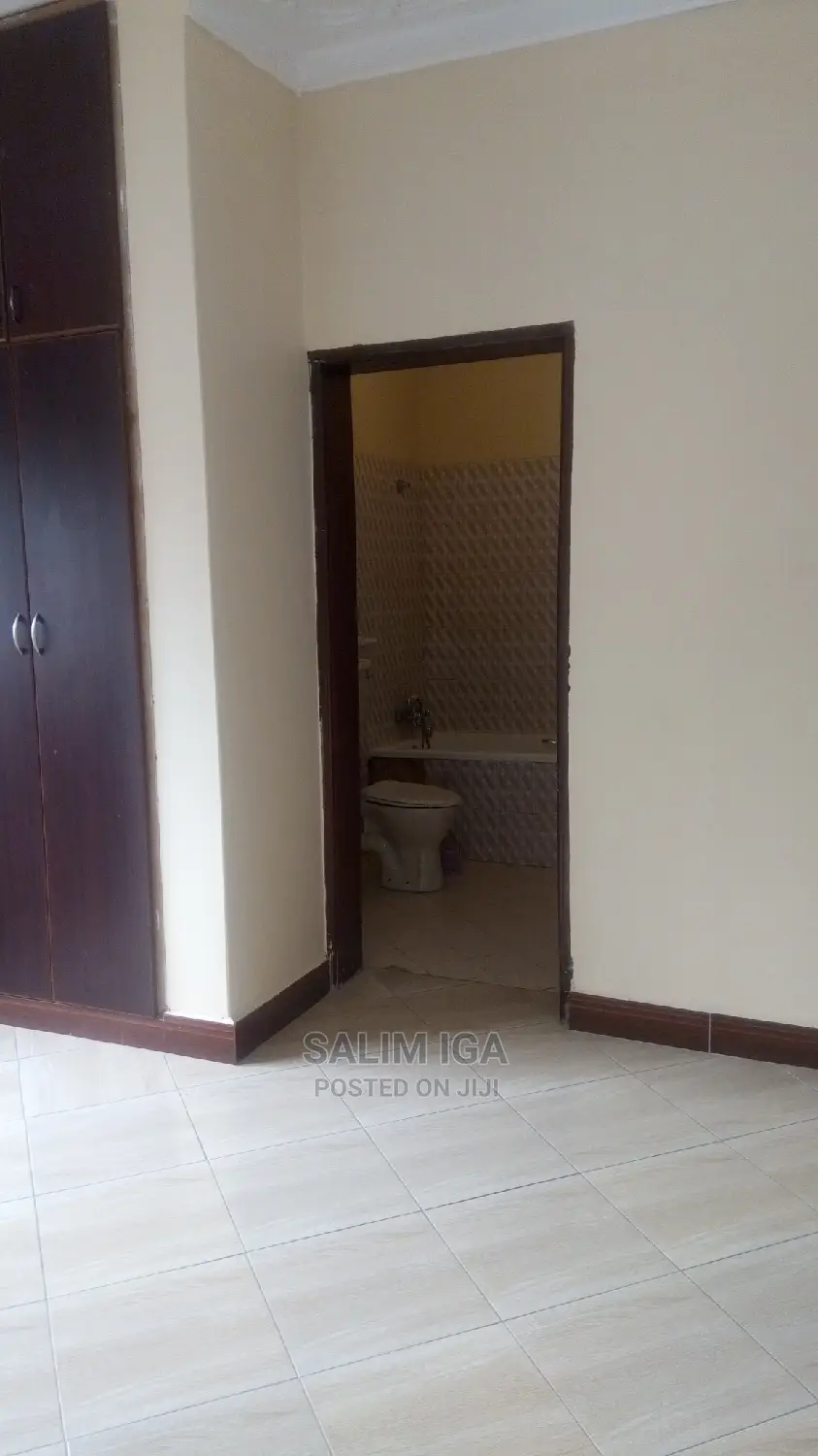 5bdrm Duplex in Kololo Property, Central Division for Rent