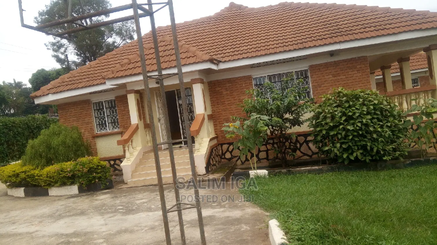 4bdrm Bungalow in Kololo Property, Central Division for Rent