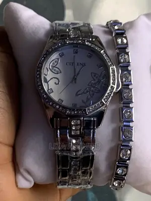 Lady’S Watches Available With the Bracelet at a Good Price