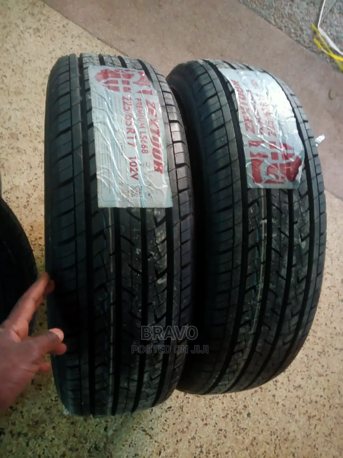 225/65r17 Tyre for Harrier