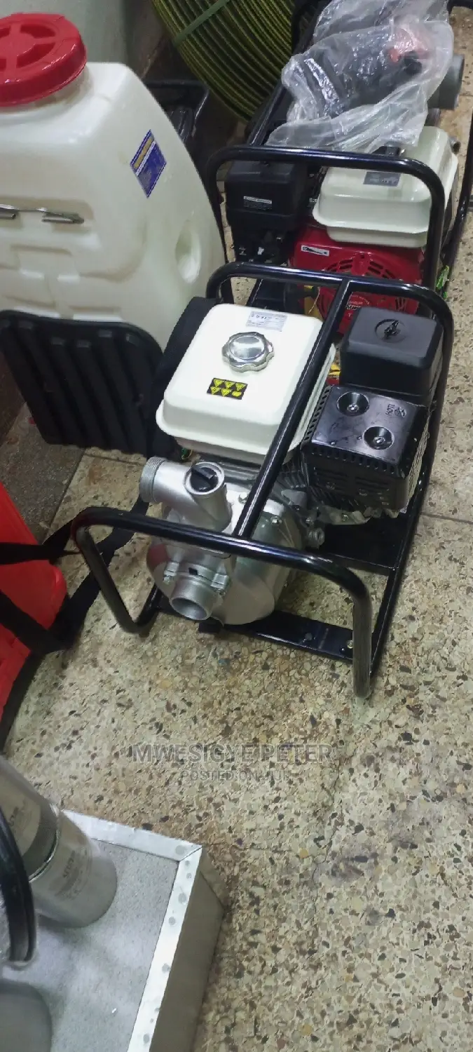 LC5ZB100-9Q Water Pump