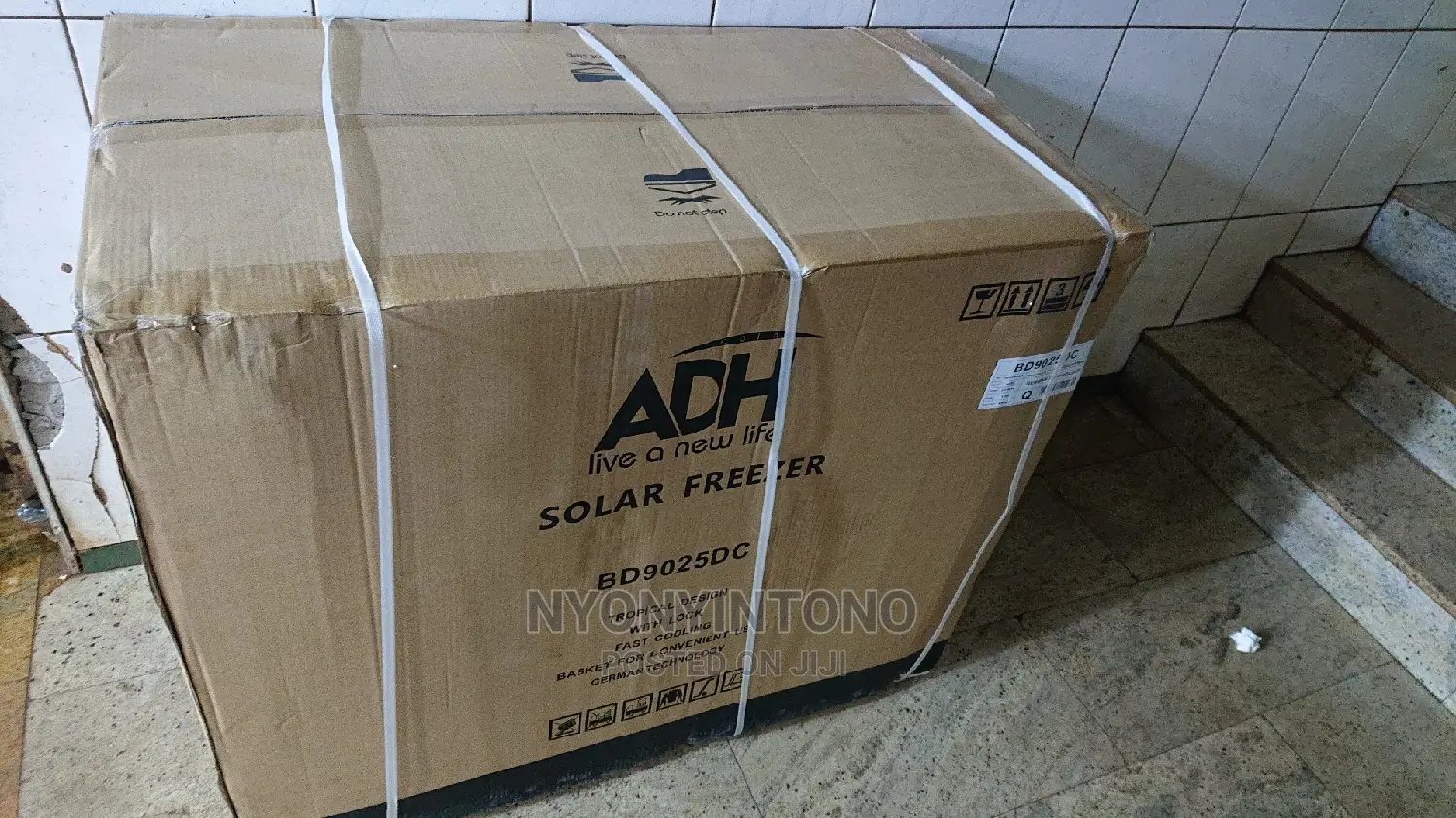 250liter Adh Solar Powered Chest Freezer