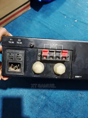 Lic Audio XL-500R 500W PRO AMP With Microphone Inputs