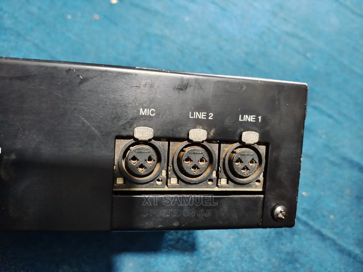 Lic Audio XL-500R 500W PRO AMP With Microphone Inputs