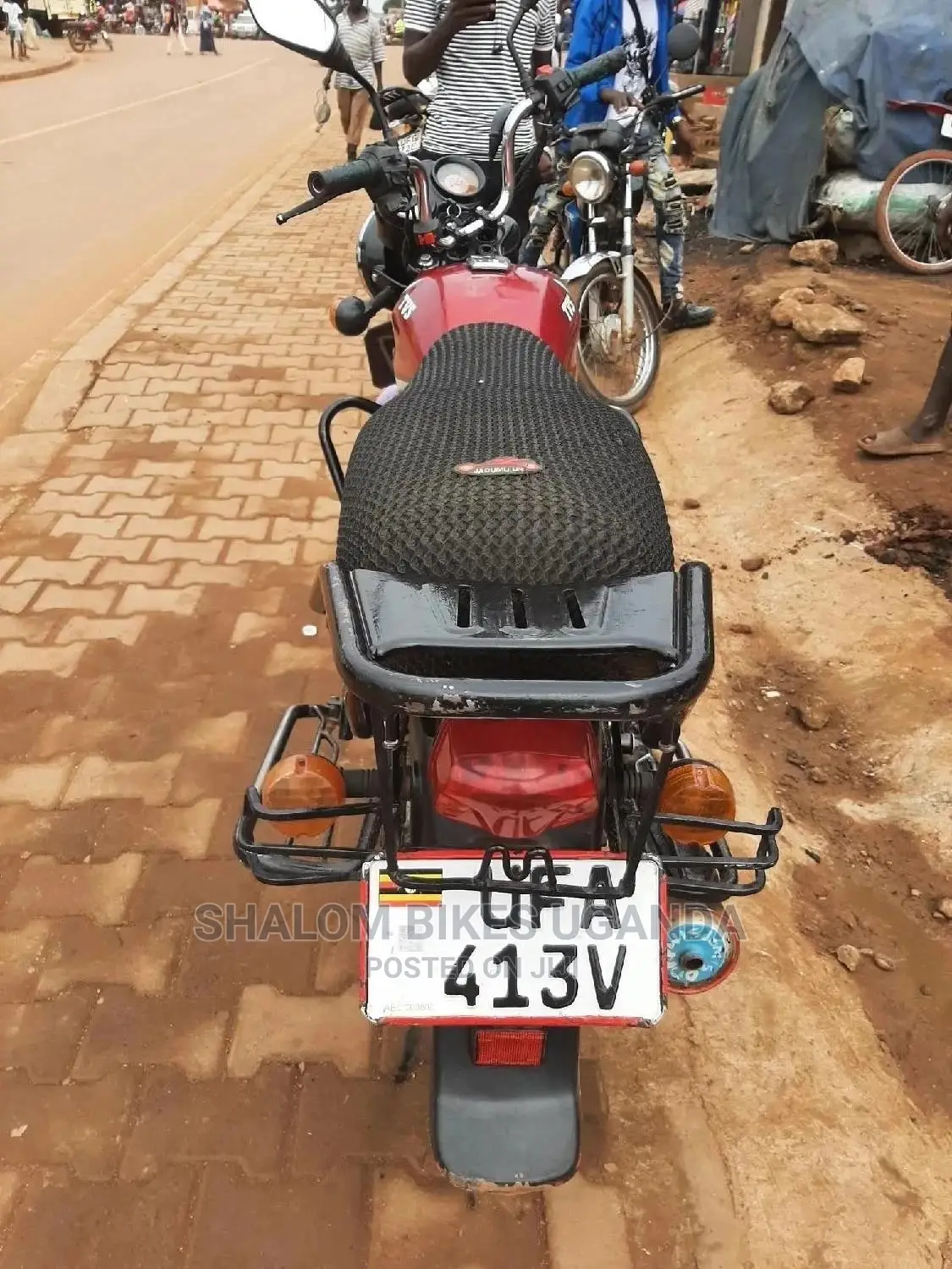 TVS HLX 125 2021 Red