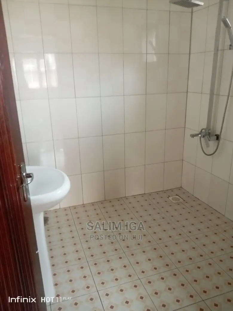 3bdrm Bungalow in Kololo Property, Central Division for Rent