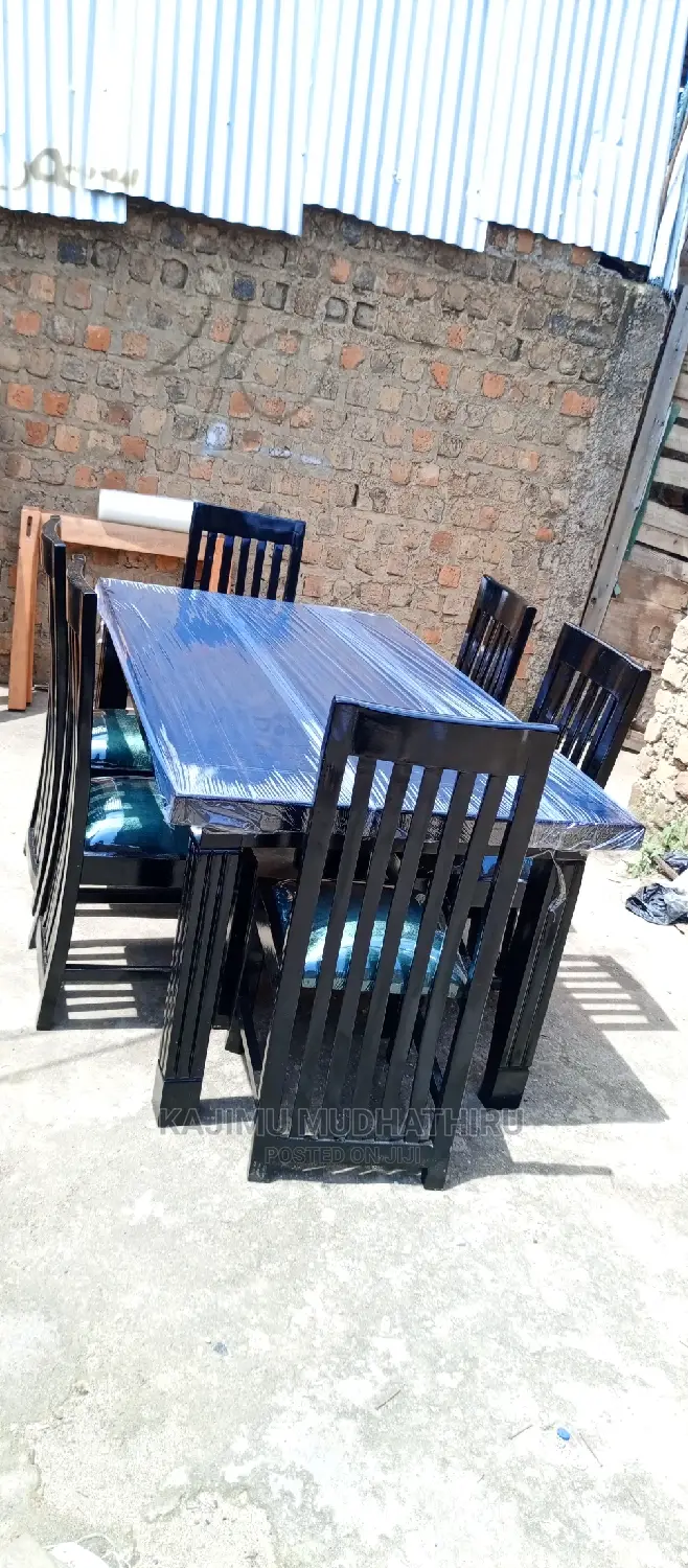 Dinning Table 6seaters