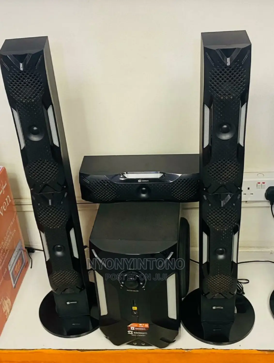 Sayona Woofer / Speaker System