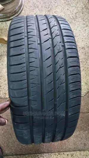 285/45r19 Kumho 2nd Hand