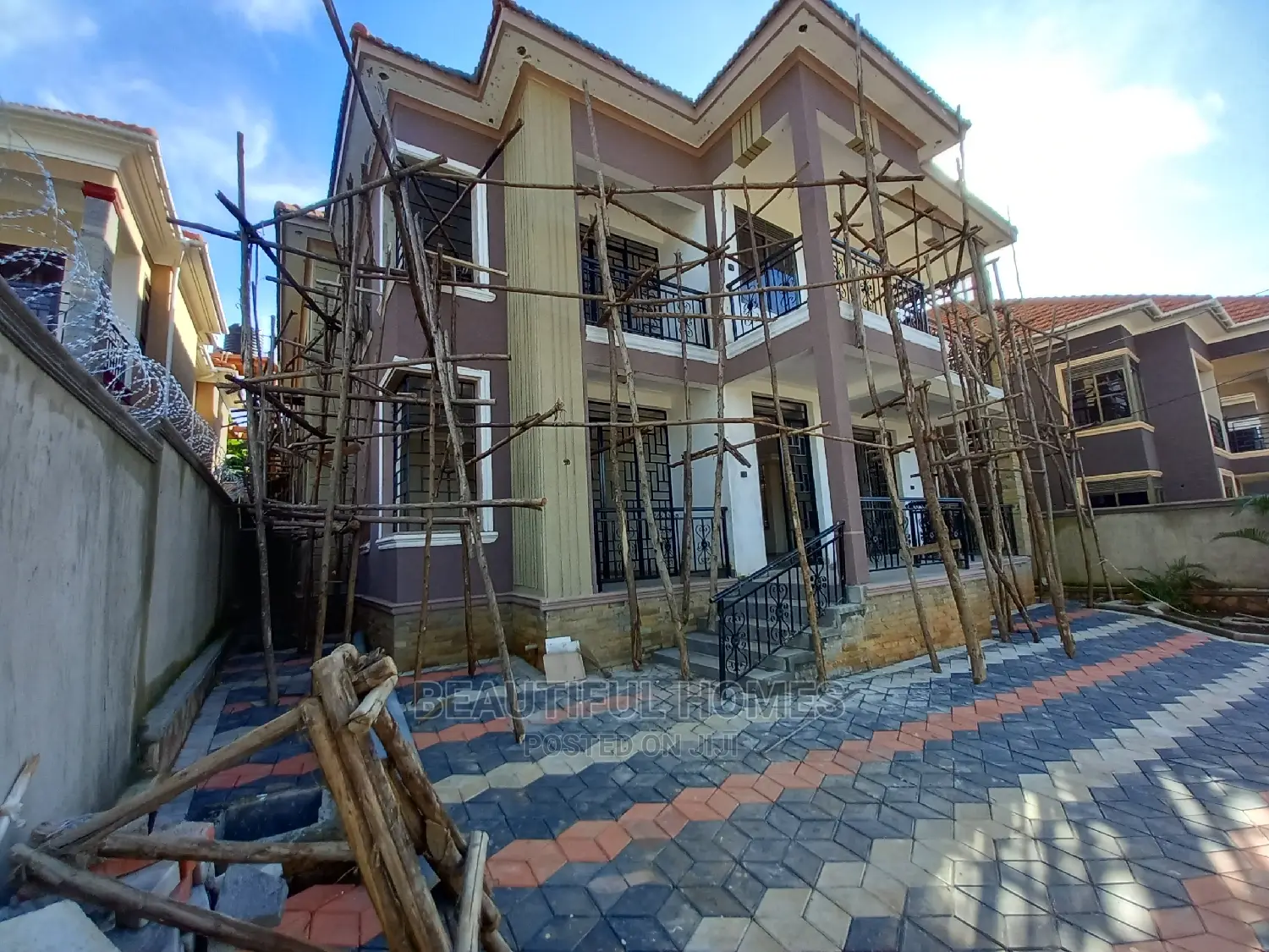 Furnished 6bdrm Mansion in Kiwatule Bidandi, Central Division for Sale